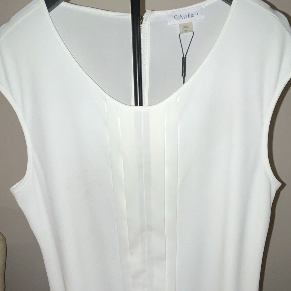 Calvin Klein Women's XL White Solid Chiffon Pleated Sleeveless Zip Blouse